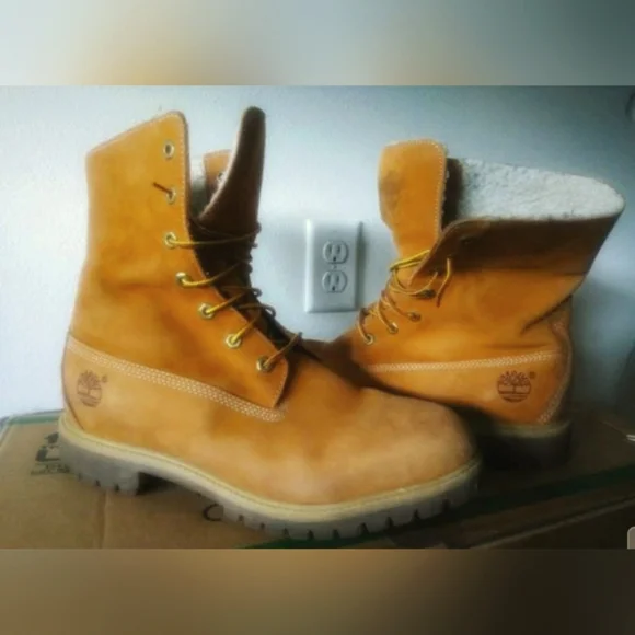 Timberland | Shoes | Timberland Nubuck Mens Folddown  display picture 3